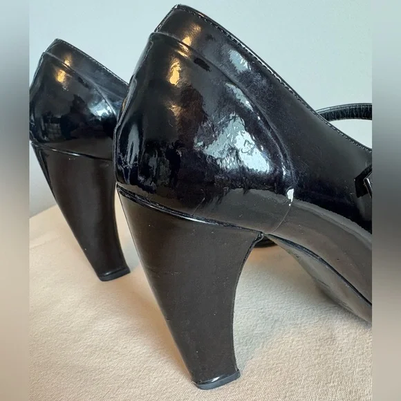 Prada Ombré Patent Leather Mary Jane Pumps - IT 39 - Picture 7 of 10